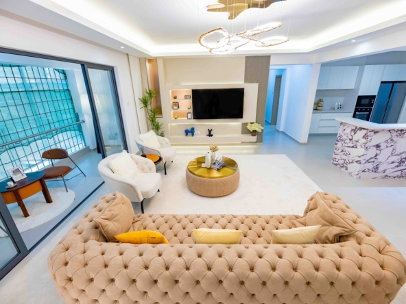 Elegant 3 Bedroom Apartment with DSQ – Royal Legend