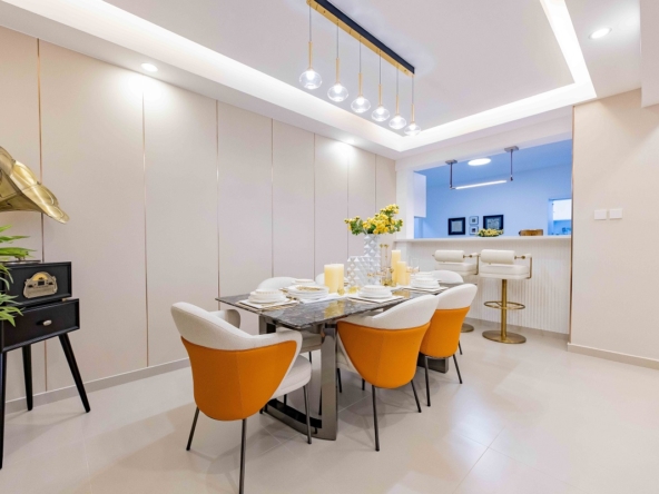 4-bedroom apartment with DSQ for sale at Royal Legend