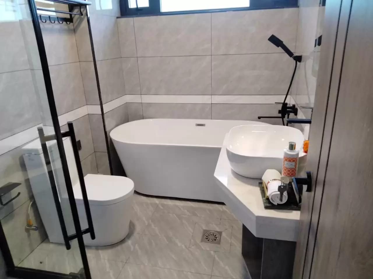 Silver Oak Residence kileleshwa 3 bedroom apartment