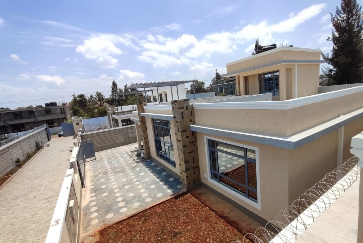 3 Bedroom Bungalow with DSQ for Sale in Ruiru