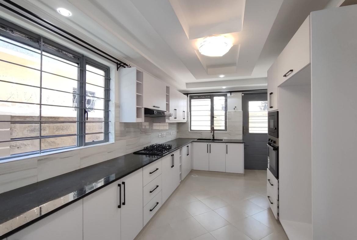 3 Bedroom Bungalow with DSQ for Sale in Ruiru