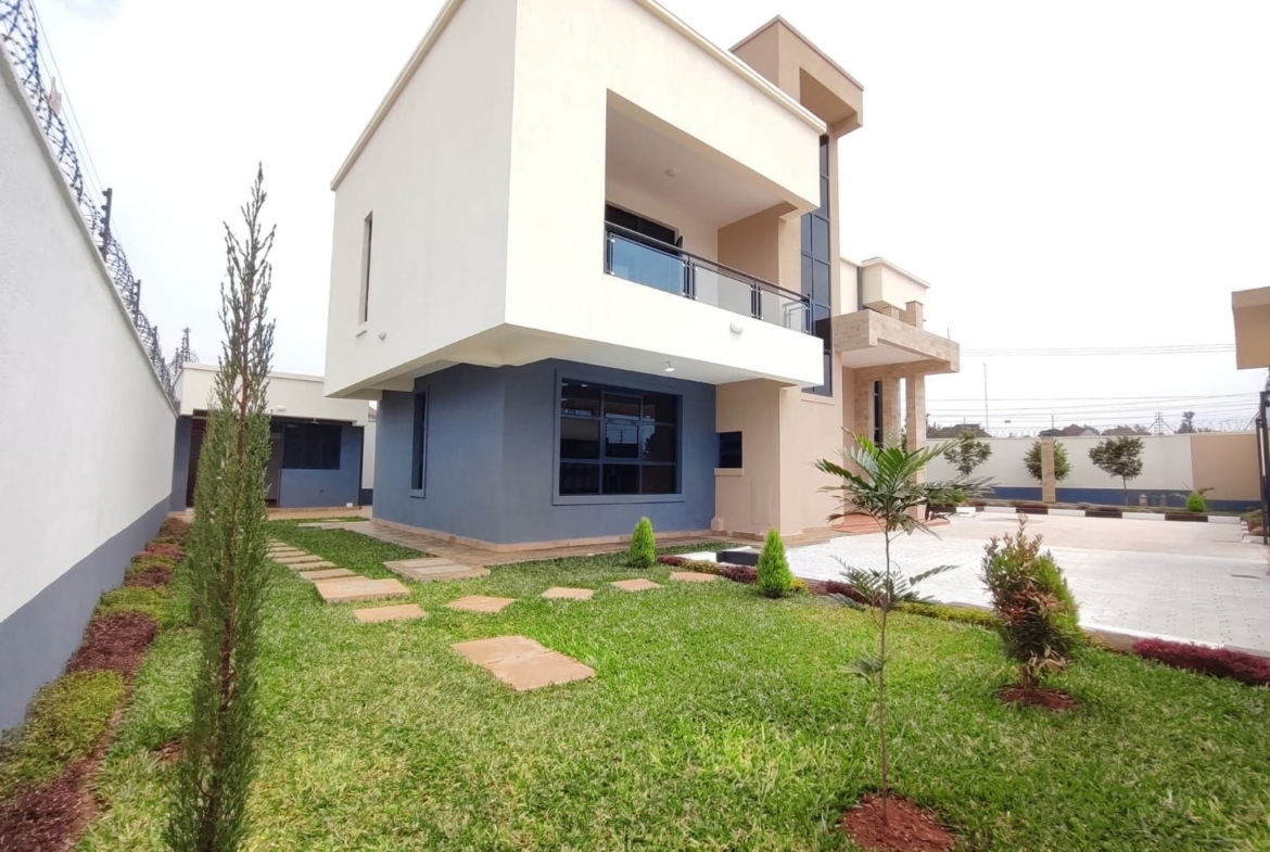 4 bedroom all ensuite maisonette in Thika