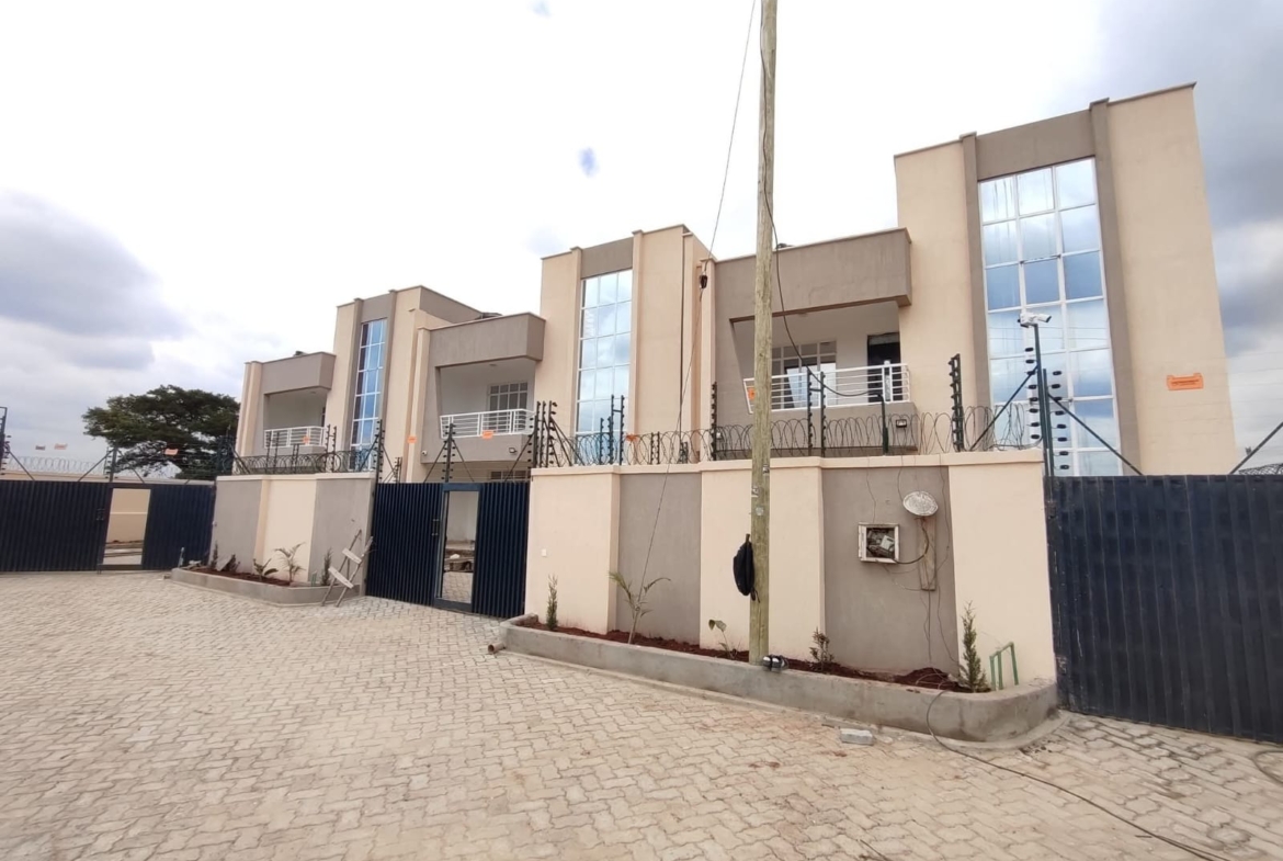 4 Bedroom All EnSuite Maisonettes for Sale in Tola, Mang’u