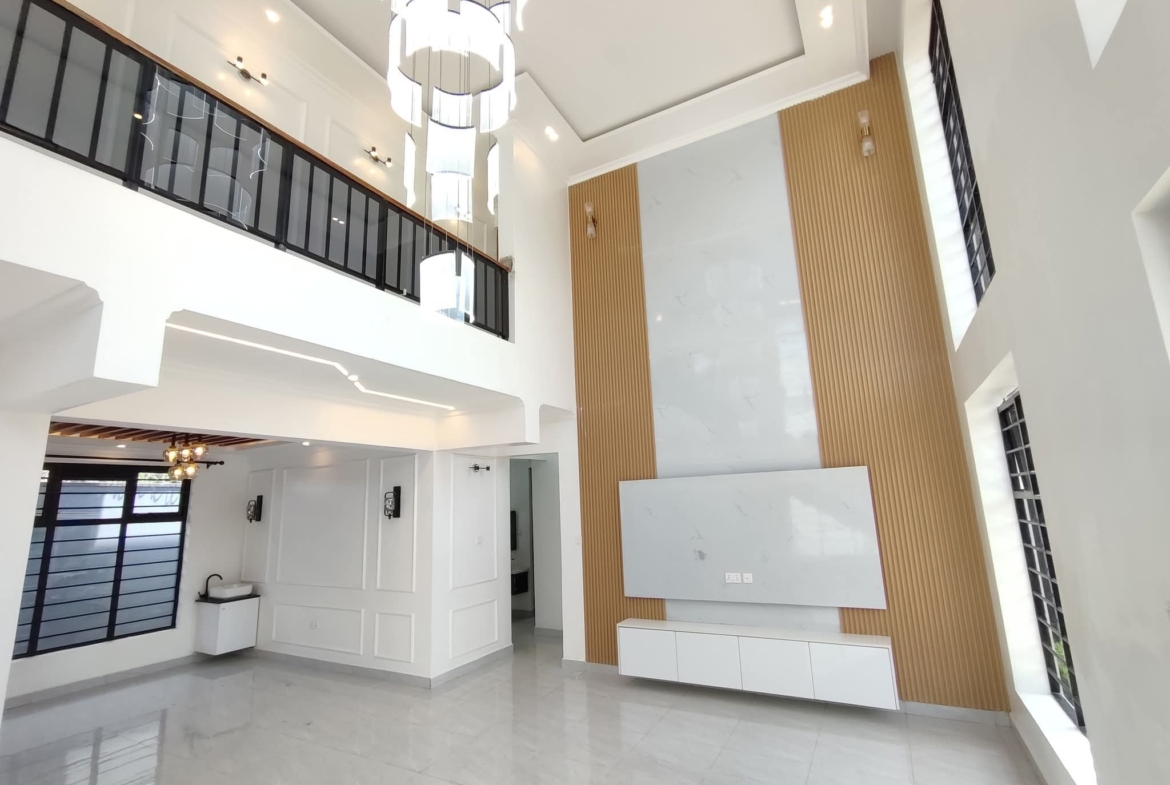 4-bedroom flat roof maisonette