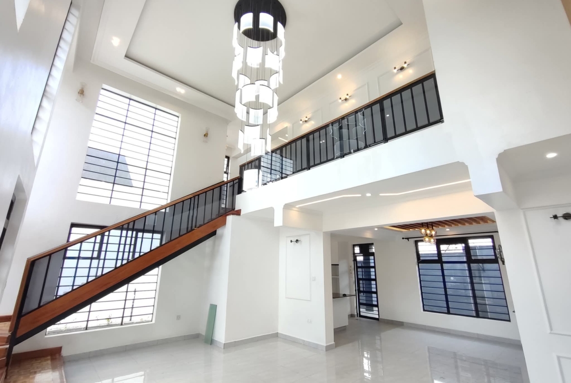 4-bedroom flat roof maisonette