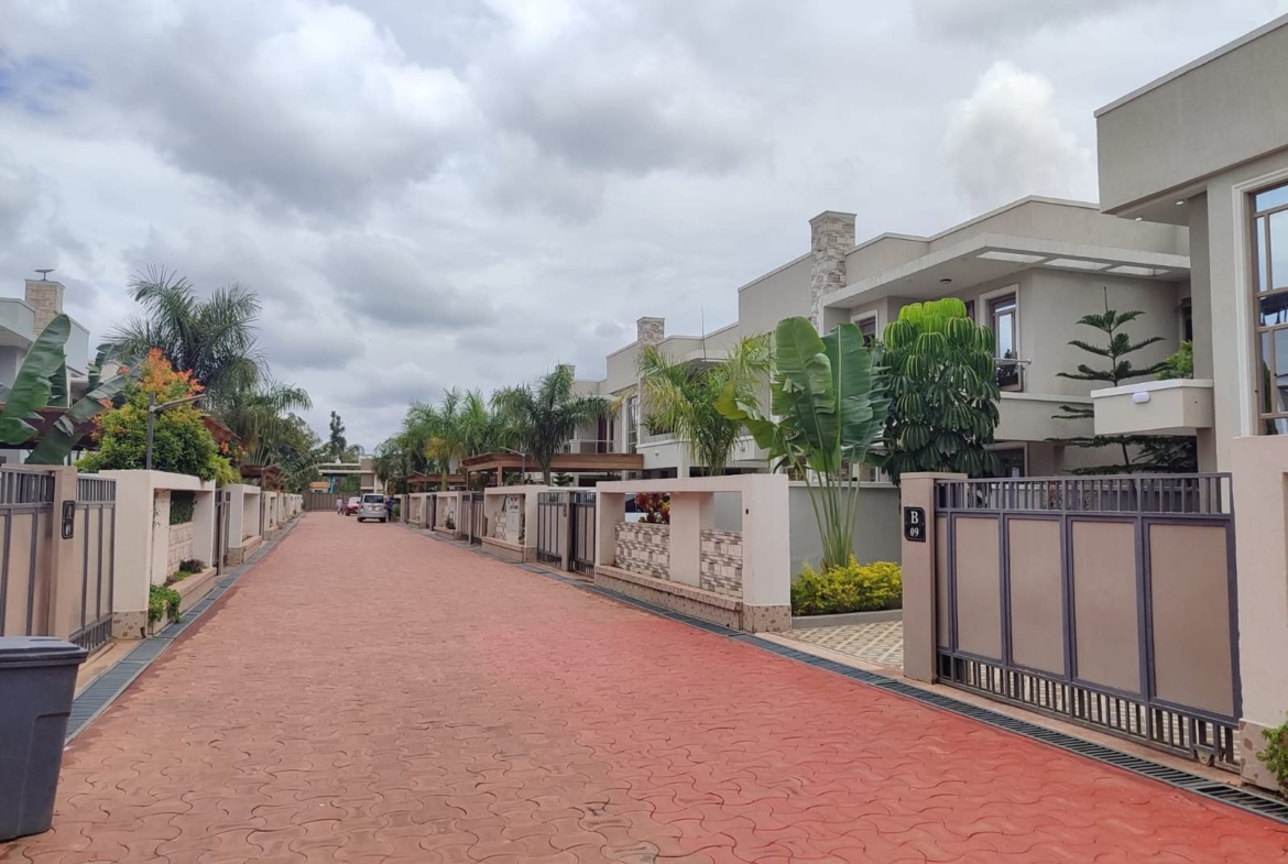 4 Bedroom Flat Roof House for Sale in Kamakis, Ruiru