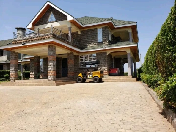 Thika Greens 4-Bedroom Villa + DSQ for Sale – KES 35M