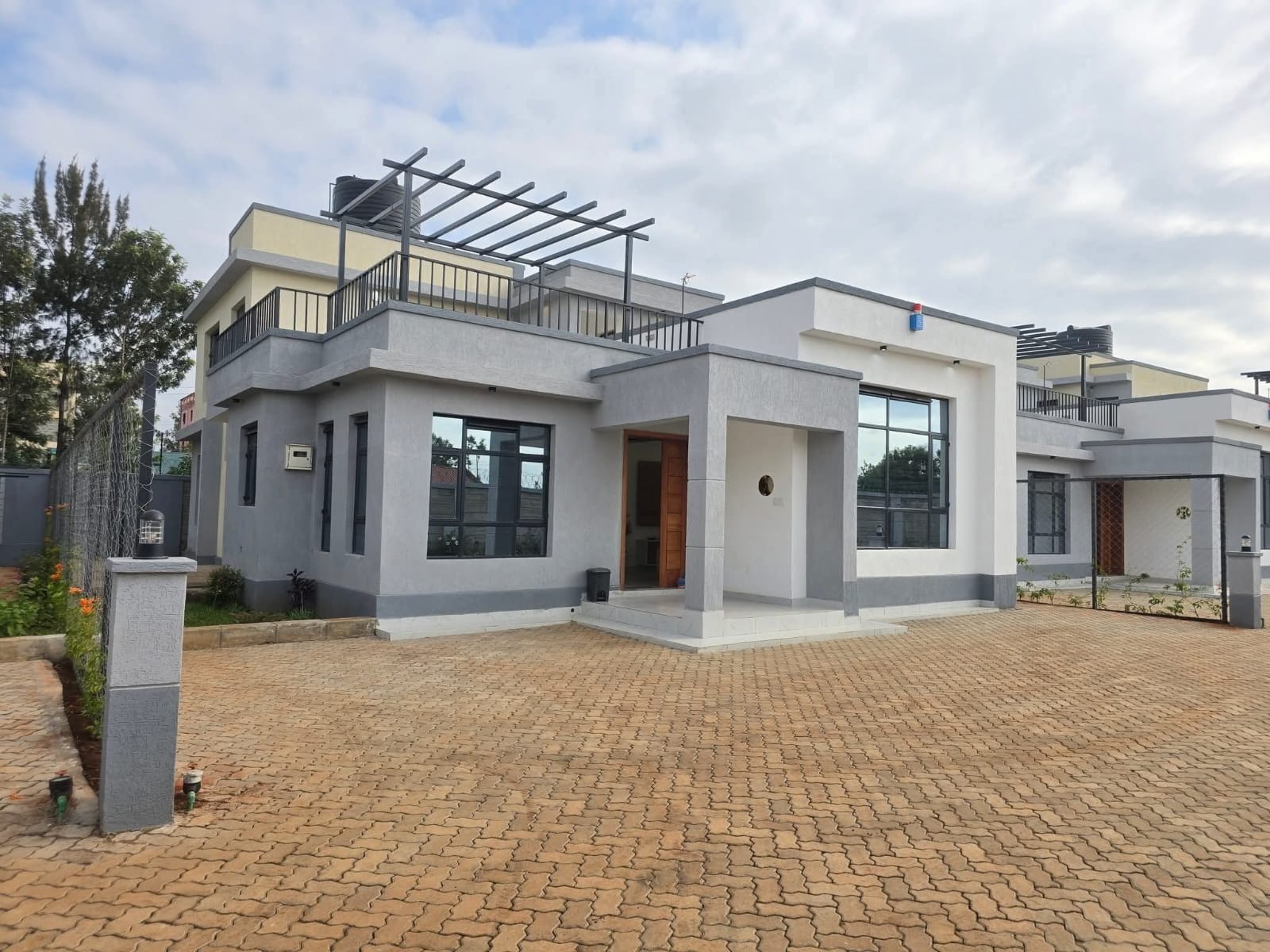 4 Bedroom All EnSuite Maisonette plis DSQ Ruiru