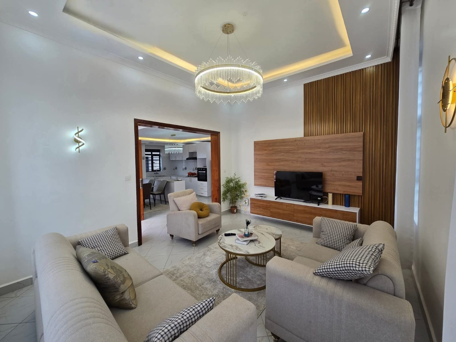 4 Bedroom All EnSuite Maisonette plis DSQ Ruiru