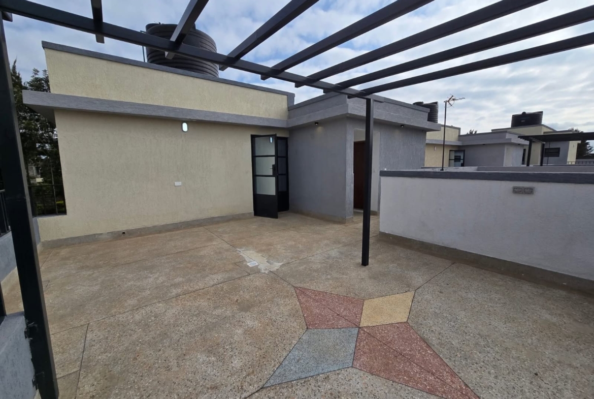 4 Bedroom All EnSuite Maisonette plis DSQ Ruiru