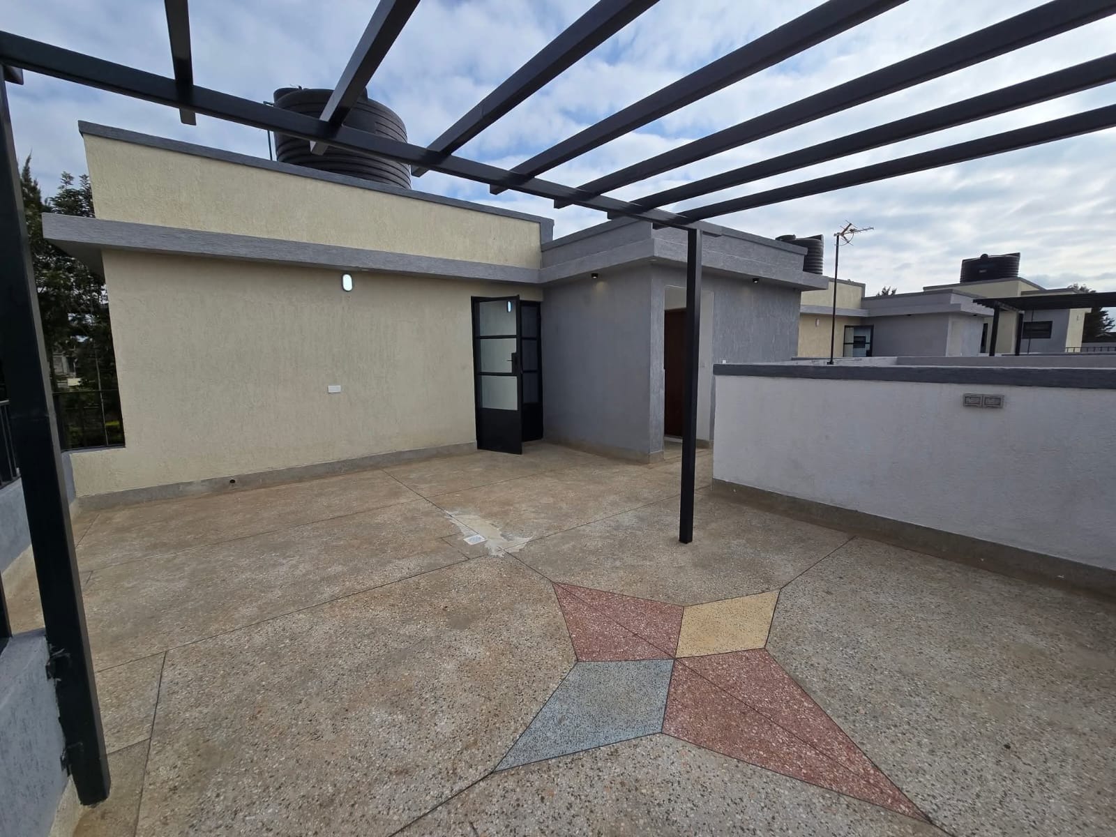 4 Bedroom All EnSuite Maisonette plis DSQ Ruiru