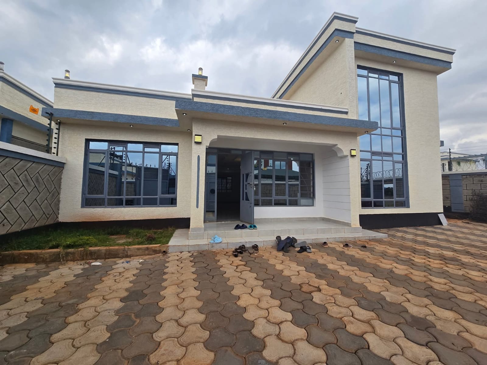 3 Bedroom All EnSuite Bungalow + DSQ in Ruiru