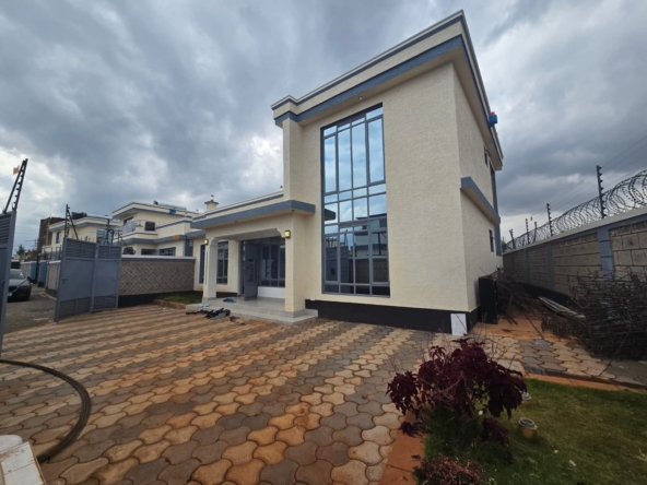3 Bedroom All EnSuite Bungalow + DSQ in Ruiru