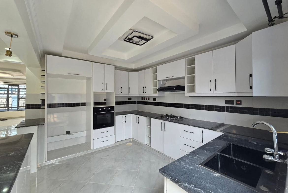 3 Bedroom All EnSuite Bungalow + DSQ in Ruiru