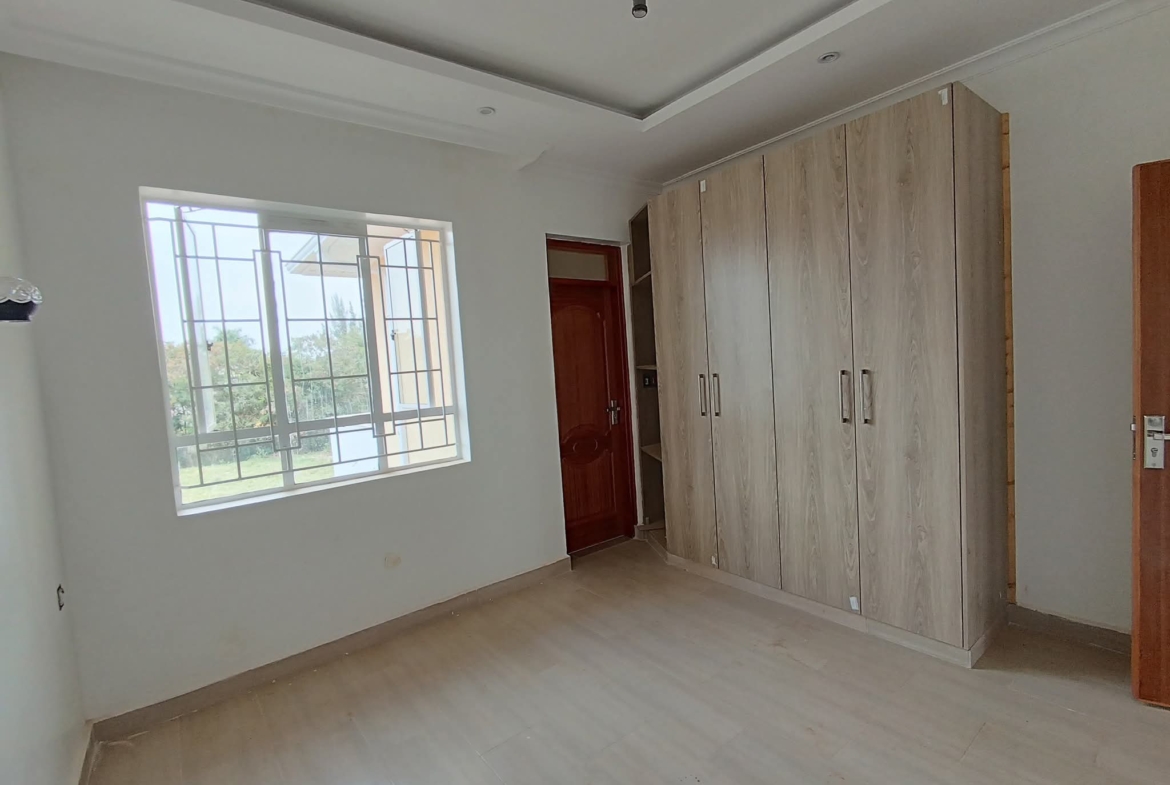 For Sale/Rent – 4 Bedroom Maisonette + DSQ | Kamakis, Ruiru
