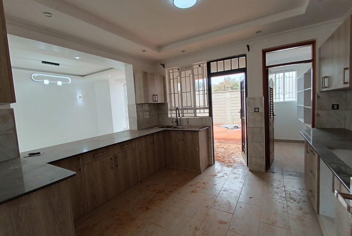For Sale/Rent – 4 Bedroom Maisonette + DSQ | Kamakis, Ruiru