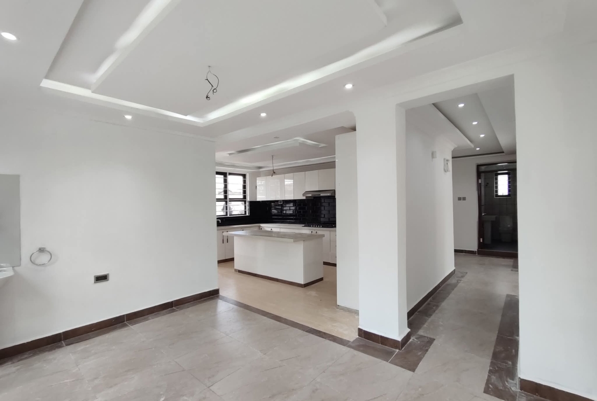 5 Bedroom House For Sale in Kamakis, Ruiru