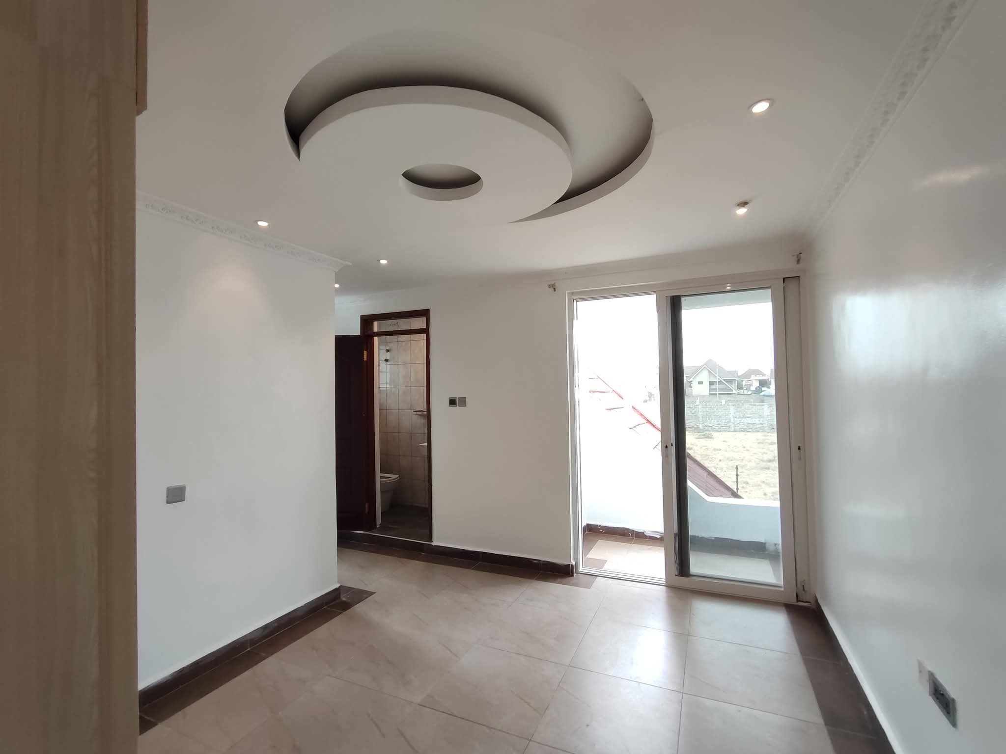 5 Bedroom House For Sale in Kamakis, Ruiru