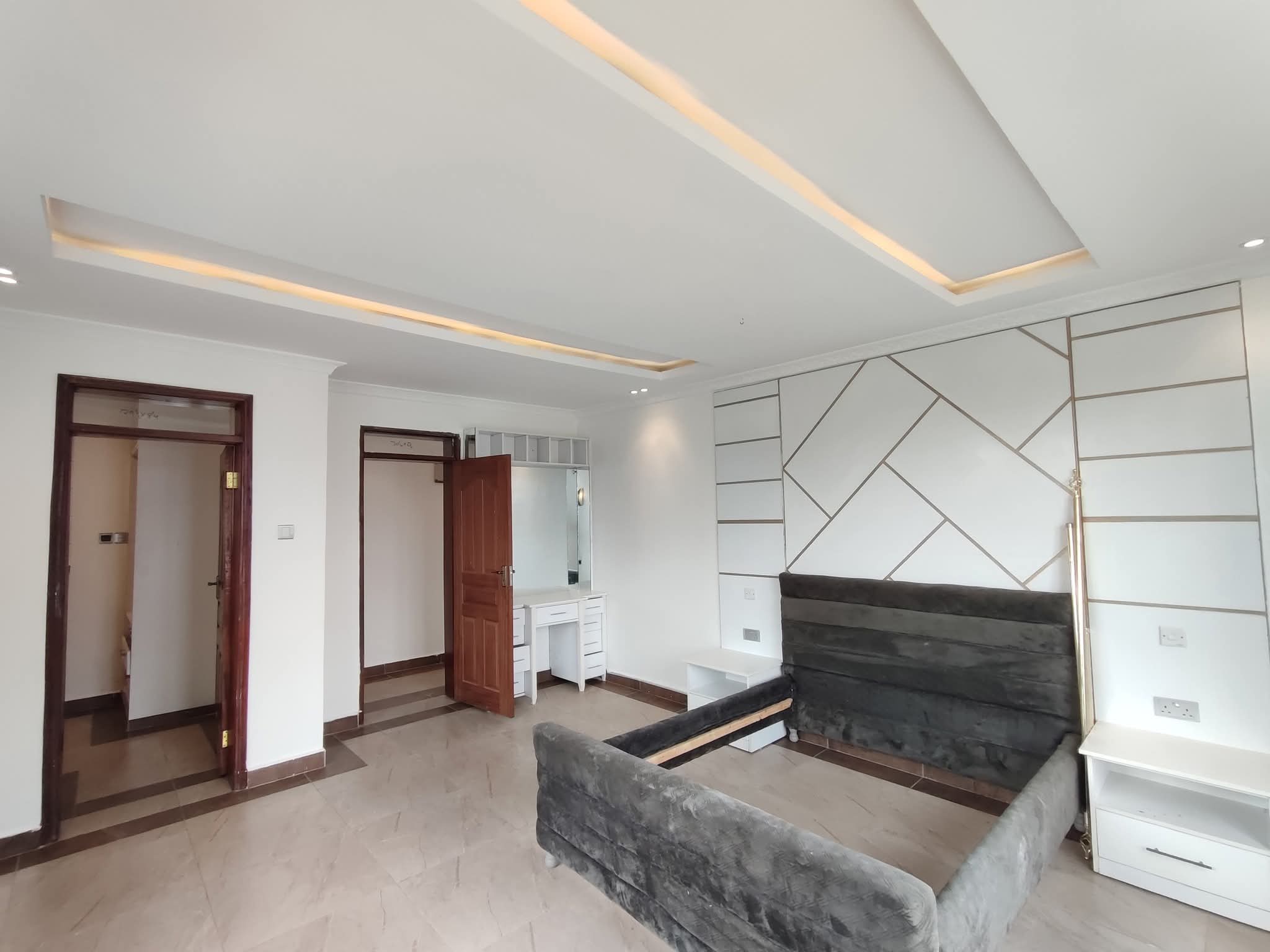 5 Bedroom House For Sale in Kamakis, Ruiru
