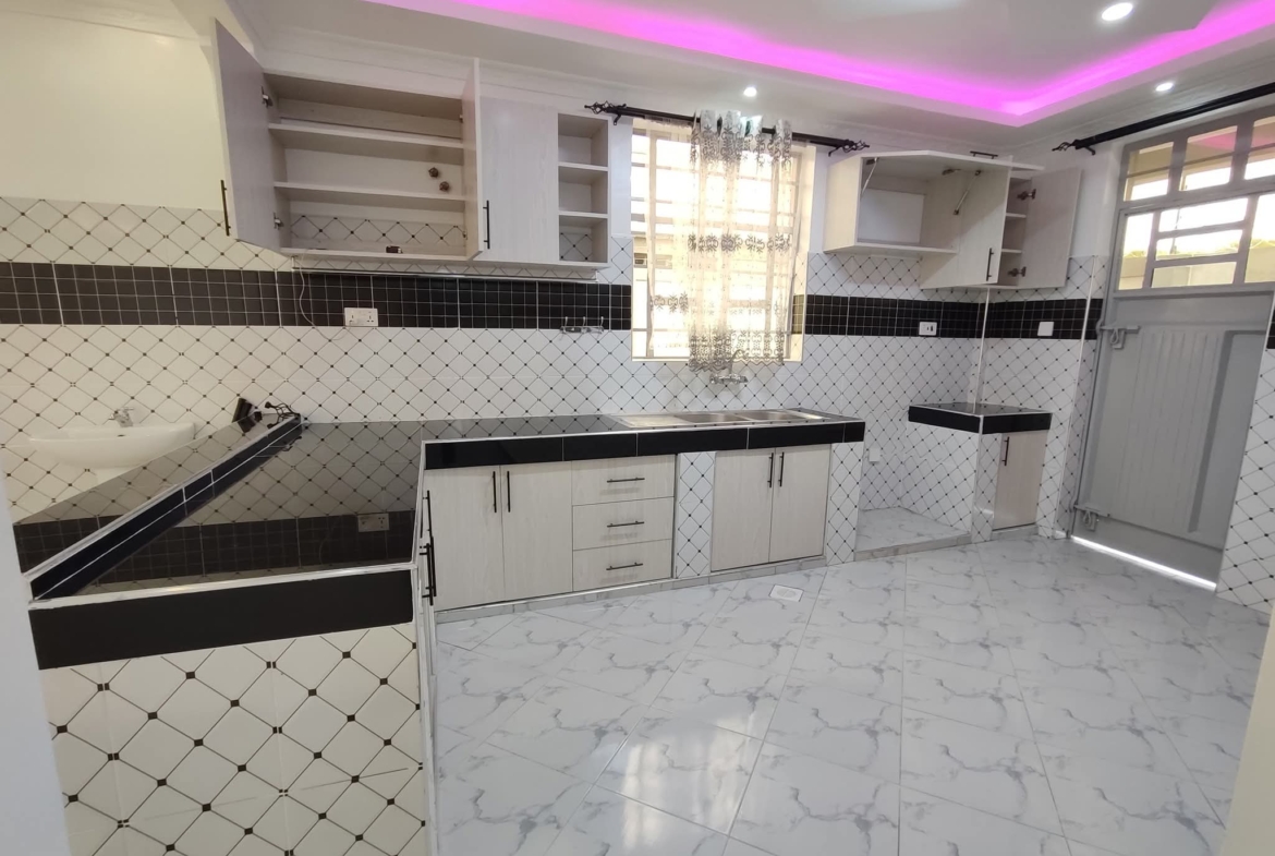 3 Bedroom Bungalow For Sale in Juja