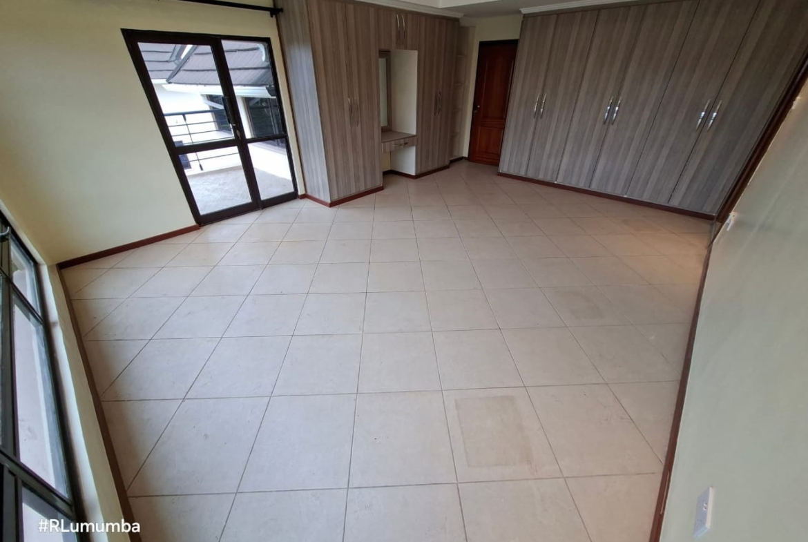 5-Bedroom All-Ensuite Maisonette with Basement and Attic Room for Sale in Syokimau – KSh 25,000,000