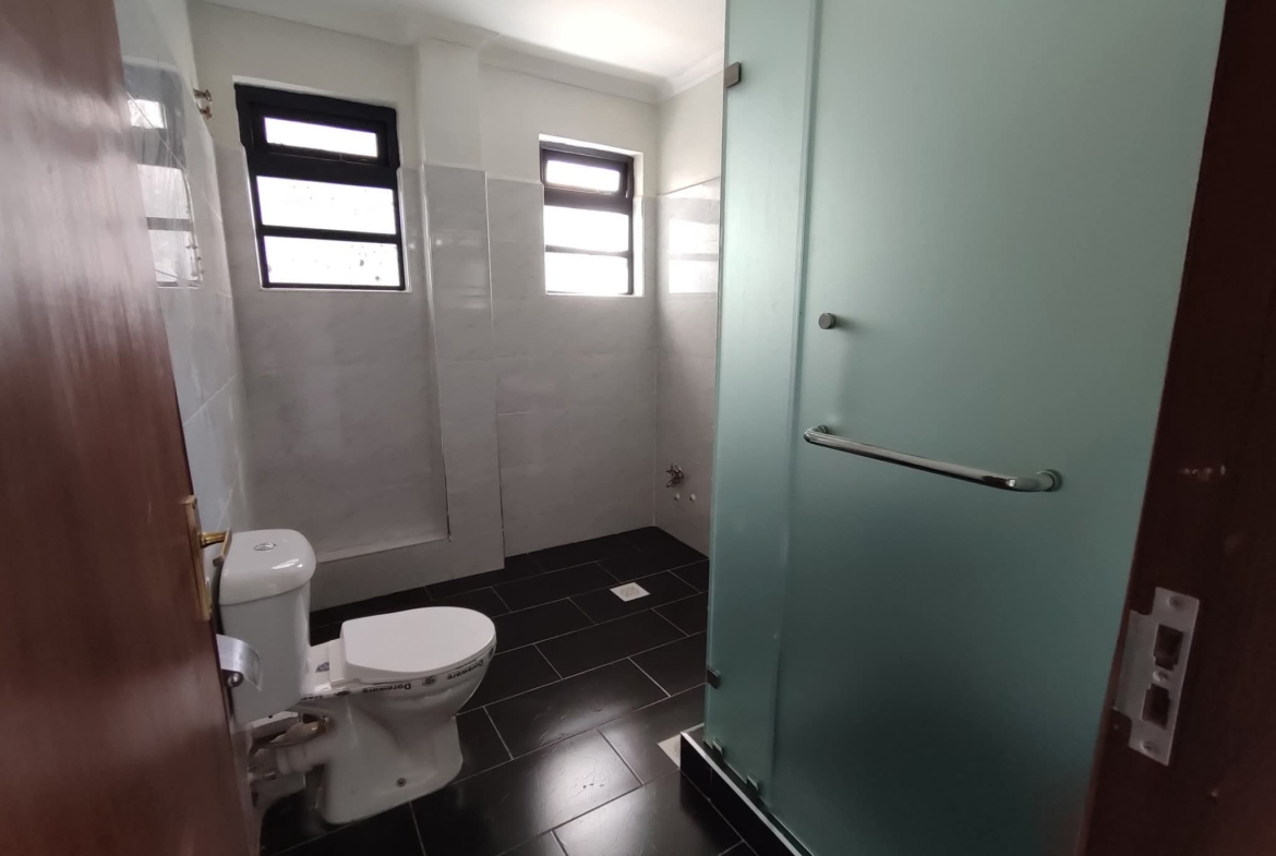 4-Bedroom Townhouses + DSQ for Sale in Kamakis – KSh 15,000,000