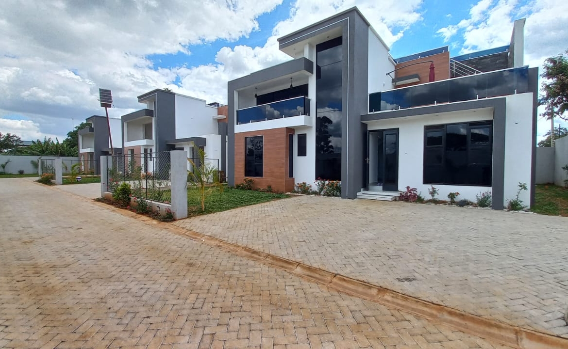5 bedroom all-ensuite maisonette in Ruiru