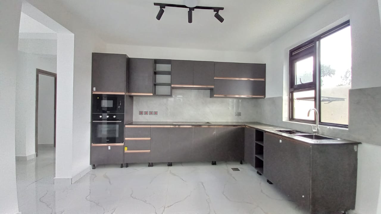 5 bedroom all-ensuite maisonette in Ruiru